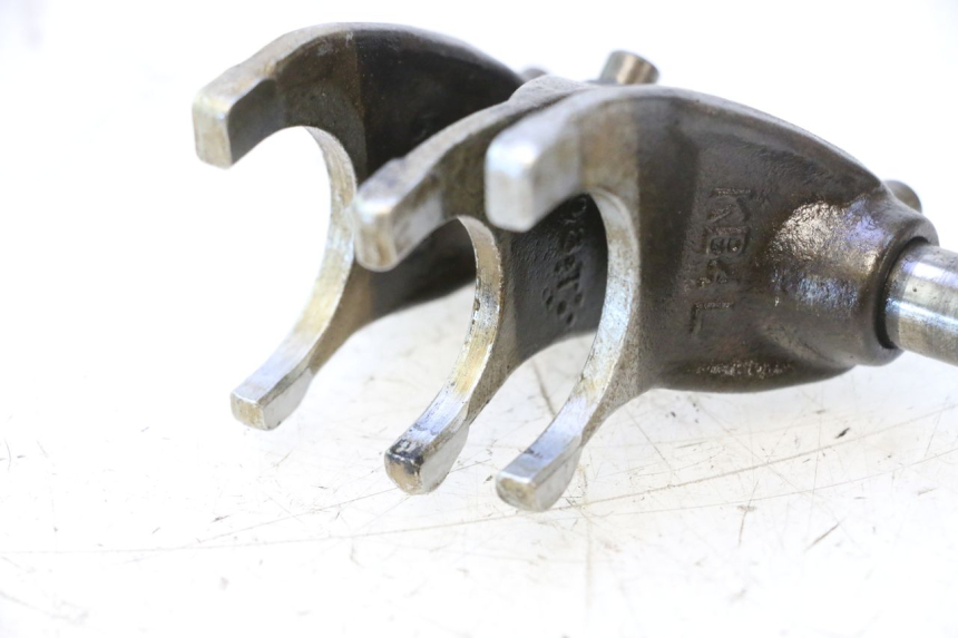 photo de BOITE DE VITESSE HONDA CB TWO FIFTY 250 (1991 - 2002) - Points de fixation