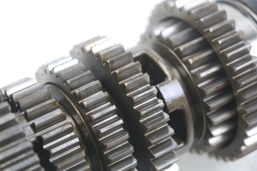 photo de BOITE DE VITESSE HONDA CBF 500 (2004 - 2007) - Gros plan technique