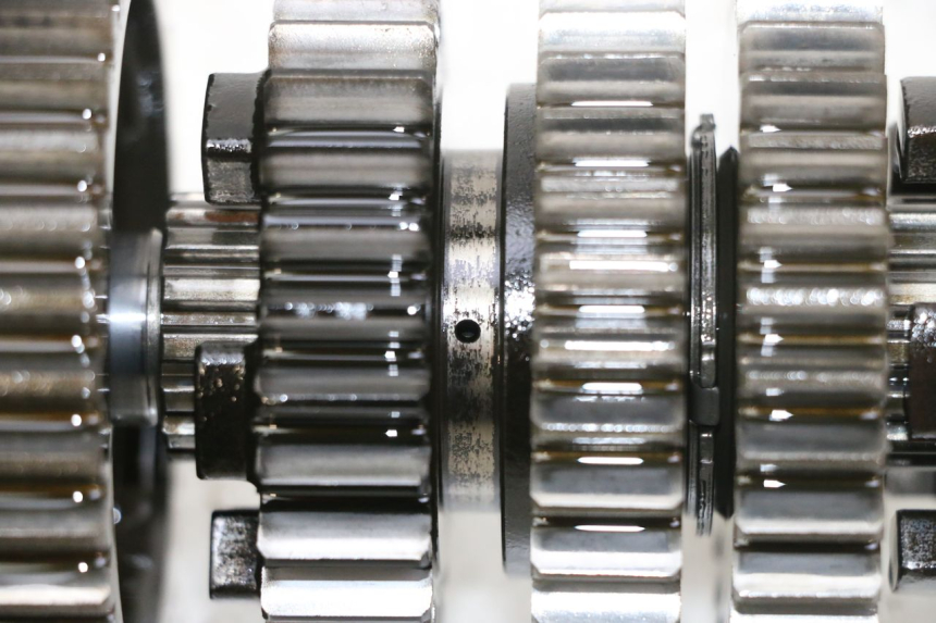 photo de BOITE DE VITESSE HONDA CBR RR FIREBLADE 900 (1992 - 1994) - Détails caractéristiques