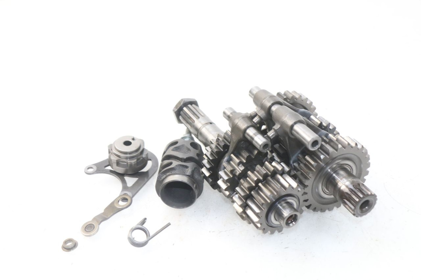 photo de BOITE DE VITESSE HONDA CRF CR-F 450 (2001 - 2005) - Vue rapprochée