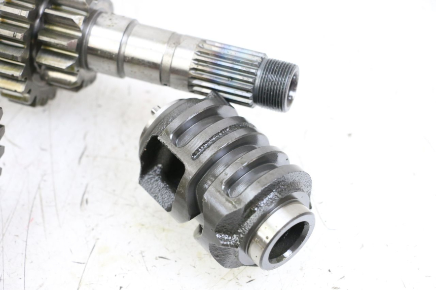 photo de BOITE DE VITESSE HONDA CRF R 250 (2020 - 2021) - Gros plan technique