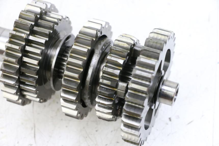 photo de BOITE DE VITESSE HONDA CRF R 250 (2020 - 2021) - Gros plan technique