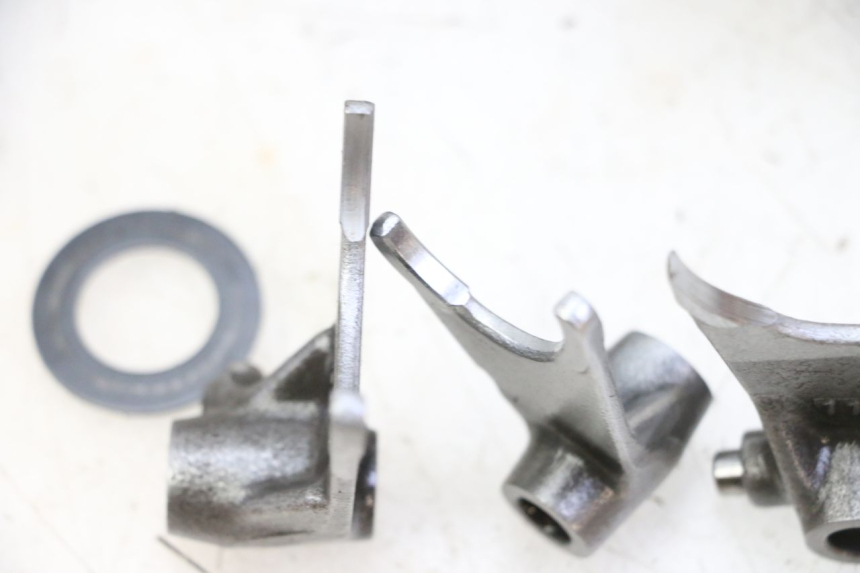 photo de BOITE DE VITESSE APRILIA ETX 125 (1998 - 2002) - Autre angle de vue