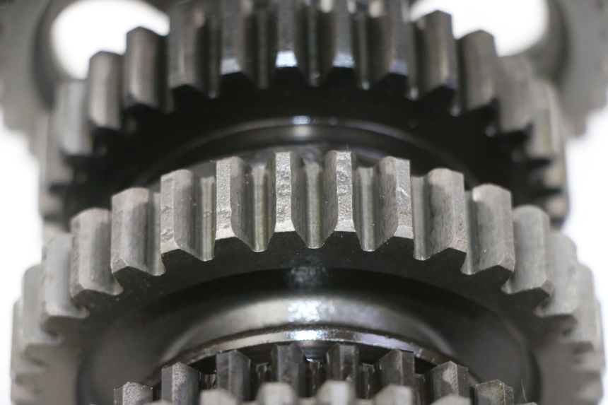 photo de BOITE DE VITESSE YAMAHA FJ 36Y 1100 (1984 - 1985) - Gros plan technique