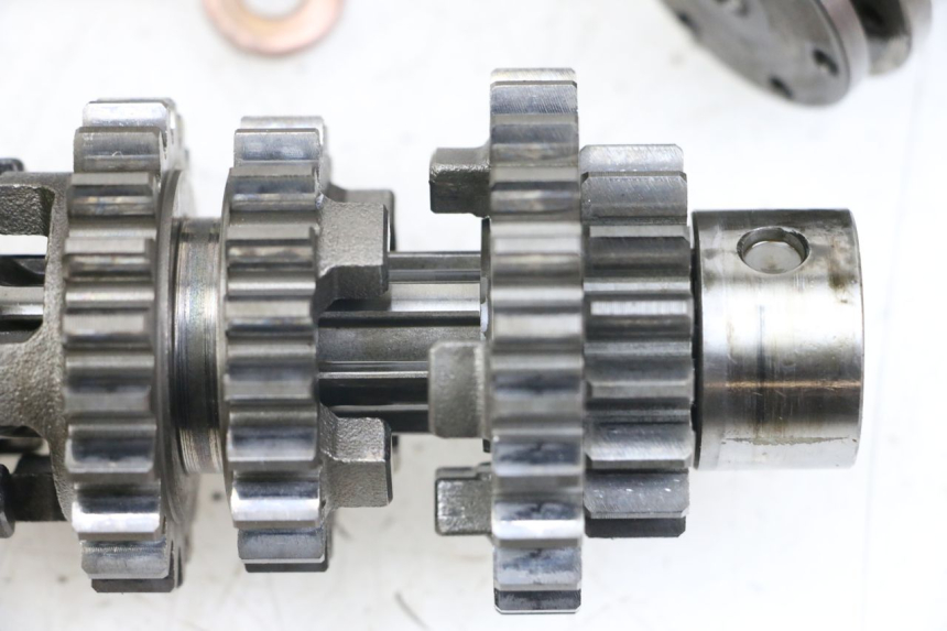 photo de BOITE DE VITESSE SUZUKI GSX E 250 (1982 - 1983) - Angle alternatif