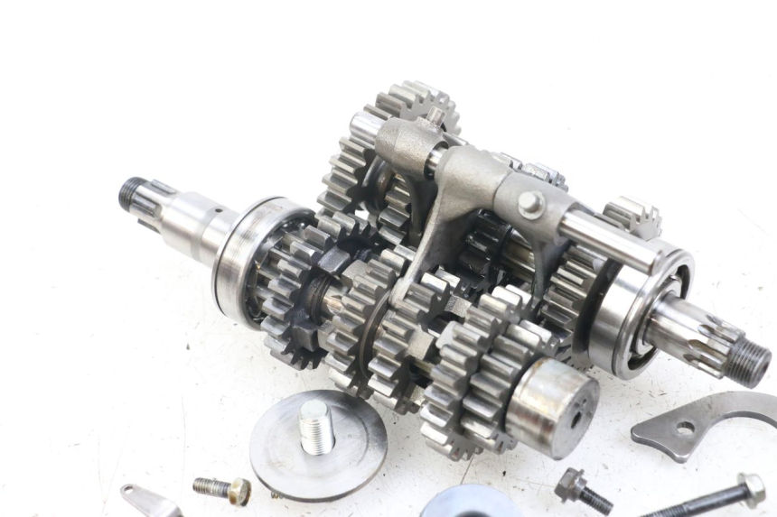 photo de BOITE DE VITESSE SUZUKI GSX E 250 (1982 - 1983) - Zoom état d’usage