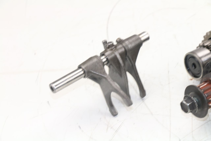 photo de BOITE DE VITESSE HONDA CBF N 600 (2004 - 2007) - Zoom composants