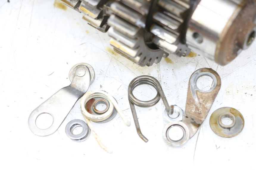 photo de BOITE DE VITESSE KAWASAKI GTR 1000 (1994 - 2004) - Zoom composants