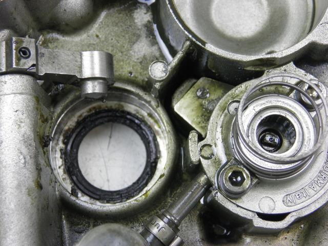 photo de BOITE DE VITESSE PIAGGIO VESPA PK 80 (1983 - 1996) - Autre angle de vue