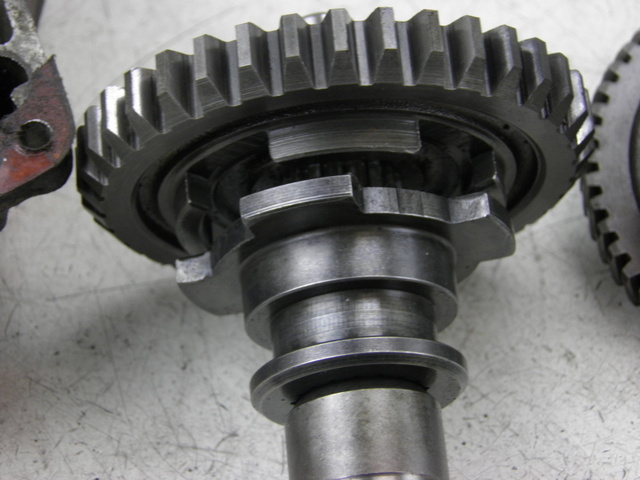 photo de BOITE DE VITESSE PIAGGIO VESPA PK 80 (1983 - 1996) - Gros plan technique