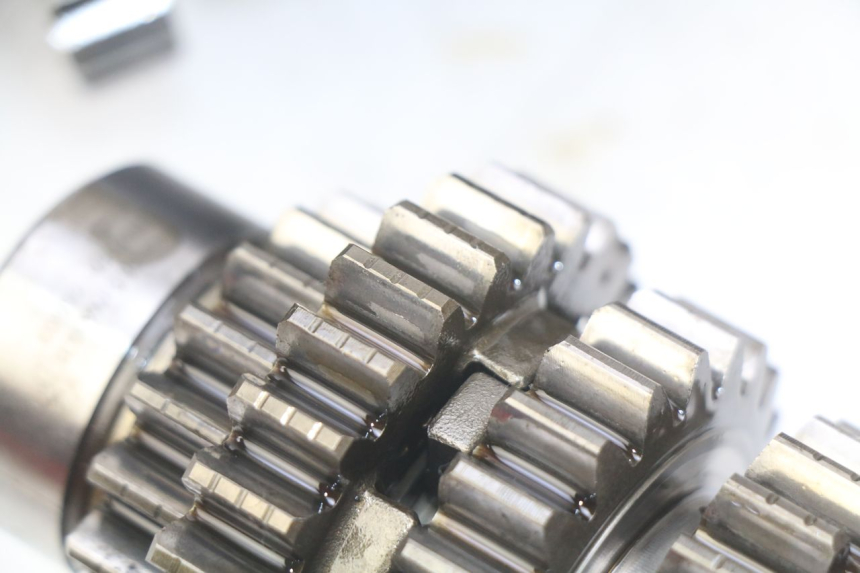 photo de BOITE DE VITESSE TRIUMPH SPRINT ST 955 (1999 - 2001) - Zoom état d’usage