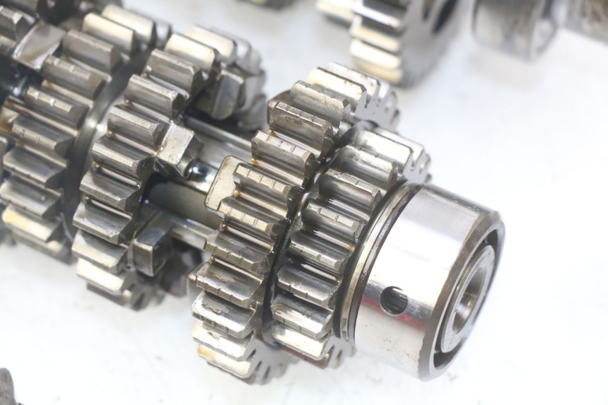 photo de BOITE DE VITESSE TRIUMPH SPRINT ST 955 (1999 - 2001) - Détail de la pièce