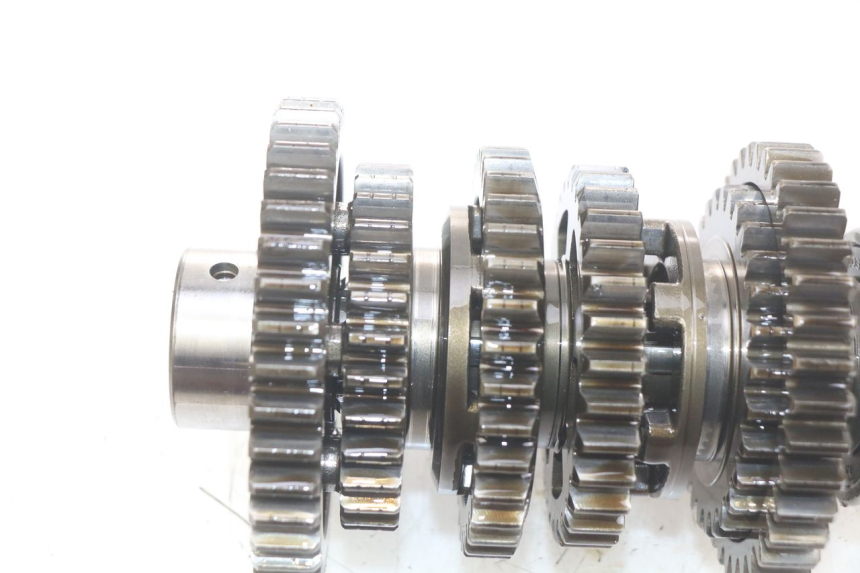 photo de BOITE DE VITESSE TRIUMPH SPRINT ST 955 (1999 - 2001) - Gros plan technique