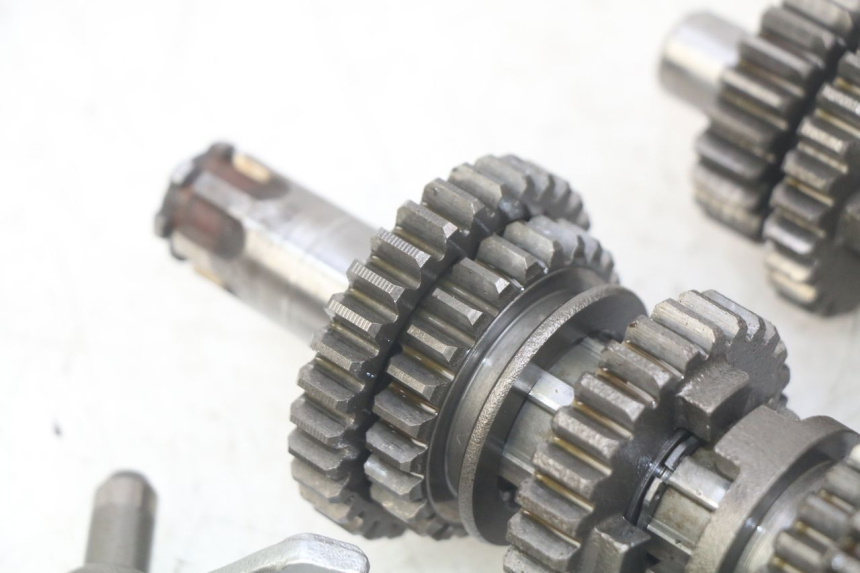 photo de BOITE DE VITESSE YAMAHA SR 125 (1982 - 2003) - Aperçu profil