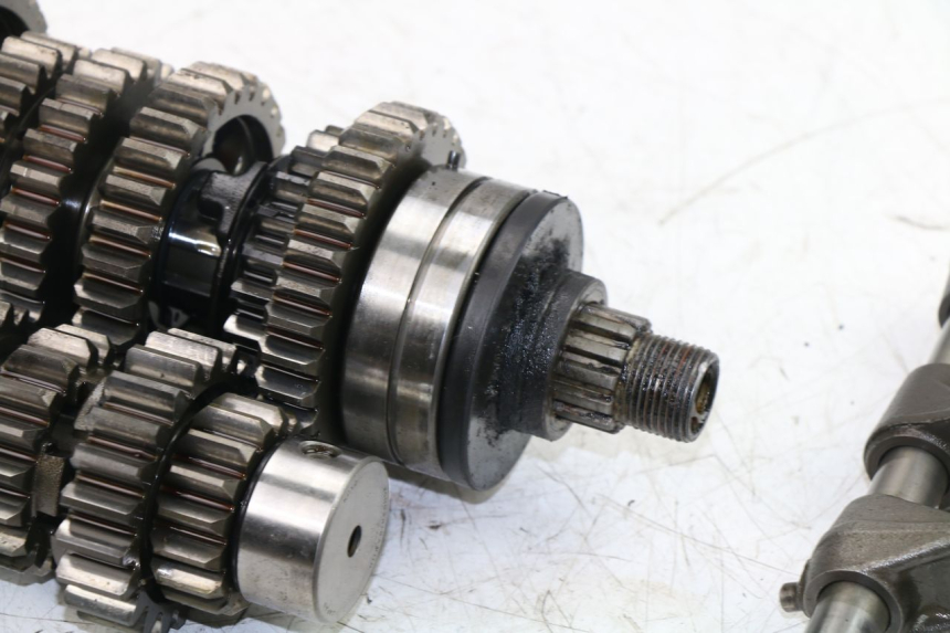 photo de BOITE DE VITESSE SUZUKI GSF S BANDIT ABS 650 (2005 - 2006) - État de surface