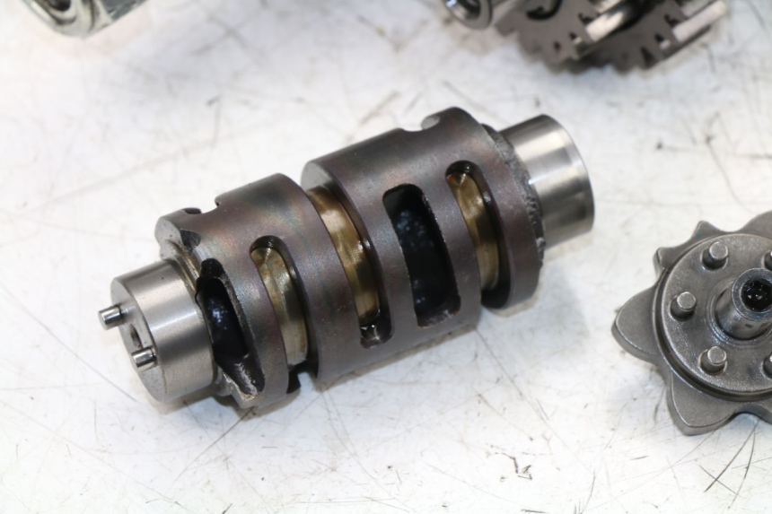 photo de BOITE DE VITESSE SUZUKI SFV GLADIUS 650 (2009 - 2015) - Zoom composants