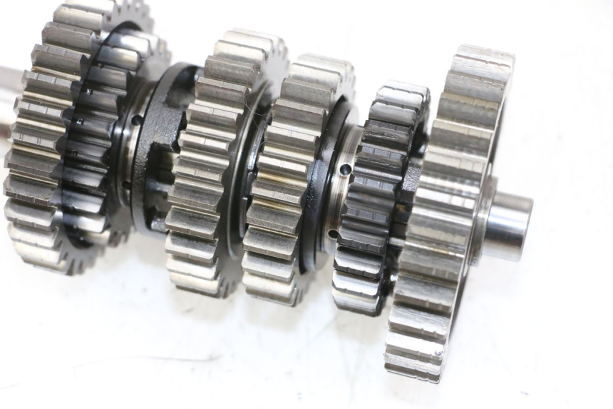 photo de BOITE DE VITESSE SUZUKI SV S 650 (1999 - 2002) - Gros plan technique