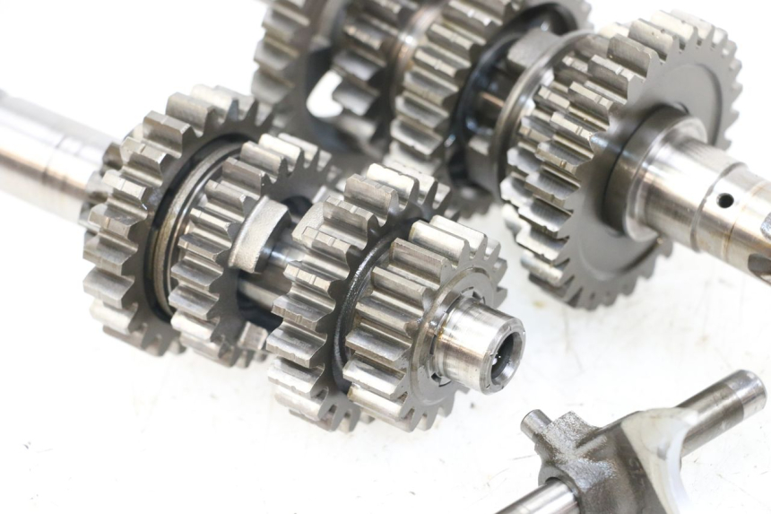 photo de BOITE DE VITESSE SUZUKI VL INTRUDER 125 (2004 - 2007) - Autre angle de vue