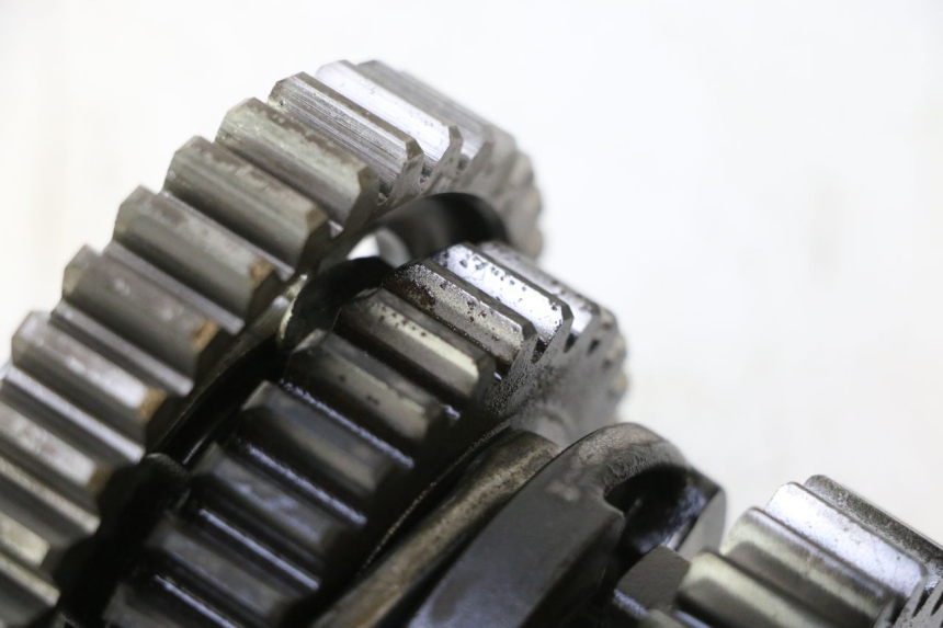 photo de BOITE DE VITESSE HONDA XRV AFRICA TWIN 750 (1990 - 1992) - Gros plan technique