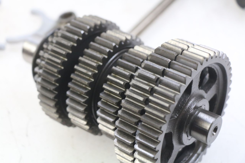 photo de BOITE DE VITESSE YAMAHA XV VIRAGO 750 (1984 - 1998) - Gros plan technique