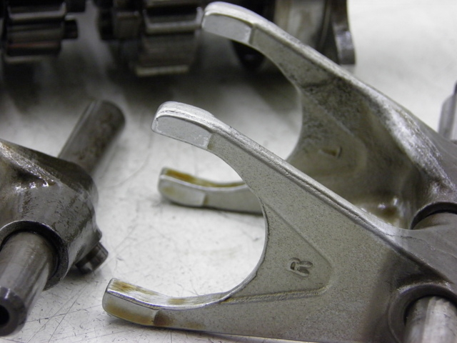 photo de BOITE DE VITESSE YAMAHA TDM 900 (2004 - 2006) - Détails caractéristiques