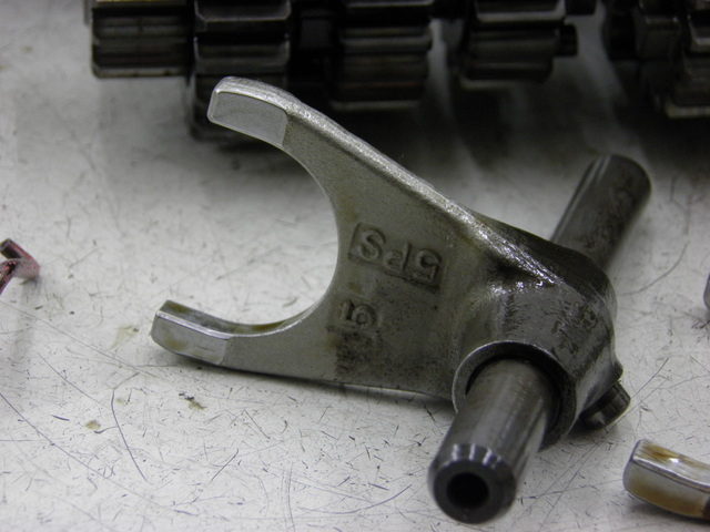 photo de BOITE DE VITESSE YAMAHA TDM 900 (2004 - 2006) - État de surface