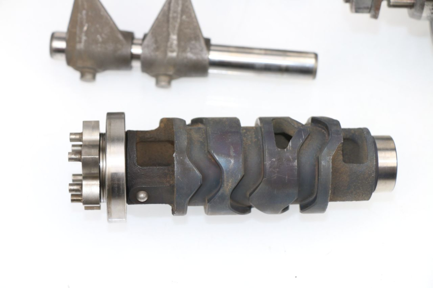 photo de BOITE DE VITESSE YAMAHA XJ6 ABS 600 (2008 - 2016) - État de surface