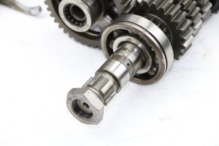 photo de BOITE DE VITESSE YAMAHA XJS DIVERSION 600 (2000 - 2003) - Gros plan technique