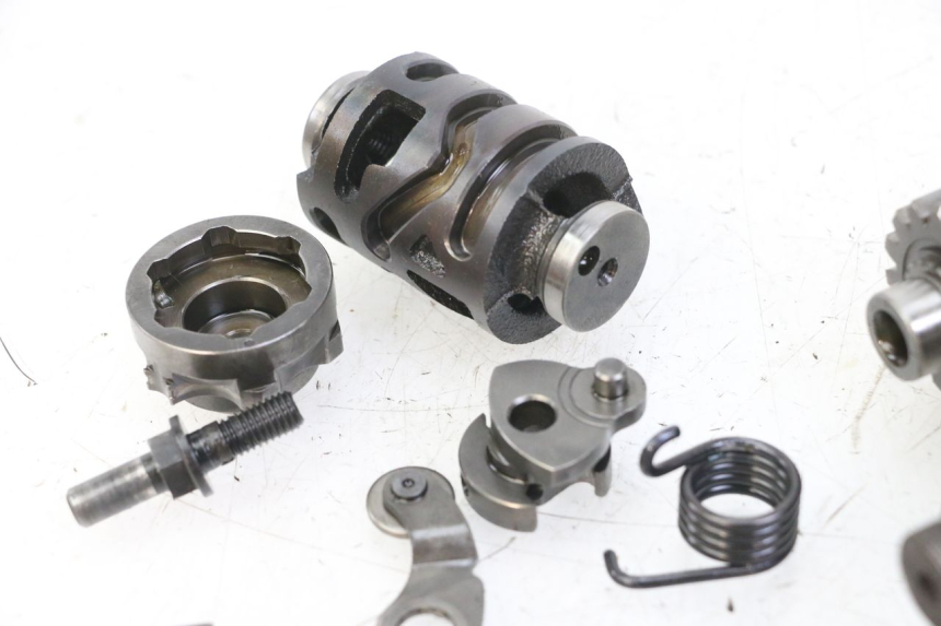 photo de BOITE DE VITESSE YAMAHA YZ-F YZF 250 (2007 - 2013) - Gros plan technique