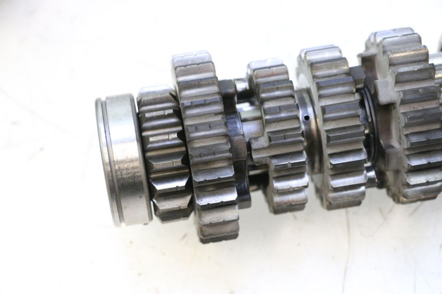 photo de BOITE DE VITESSE YAMAHA YZF R GENESIS 750 (1993 - 1998) - Gros plan technique