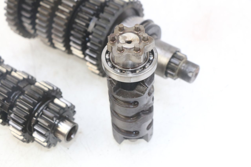 photo de BOITE DE VITESSE YAMAHA YZF R1 1000 (2007 - 2008) - Zoom composants