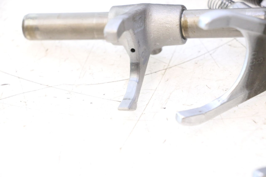 photo de BOITE DE VITESSE YAMAHA YZF R6 600 (2008 - 2009) - Points de fixation