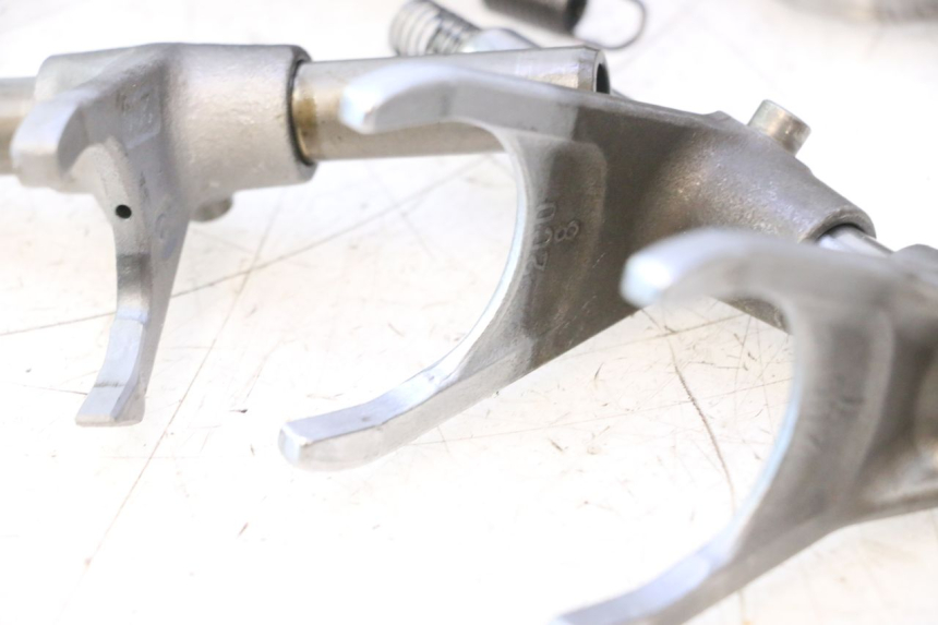 photo de BOITE DE VITESSE YAMAHA YZF R6 600 (2008 - 2009) - État de surface