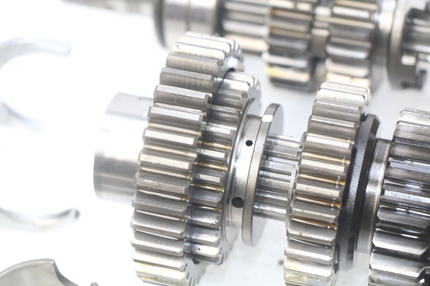 photo de BOITE DE VITESSE KAWASAKI ZR7 ZR-7 S 750 (1999 - 2004) - Zoom qualité