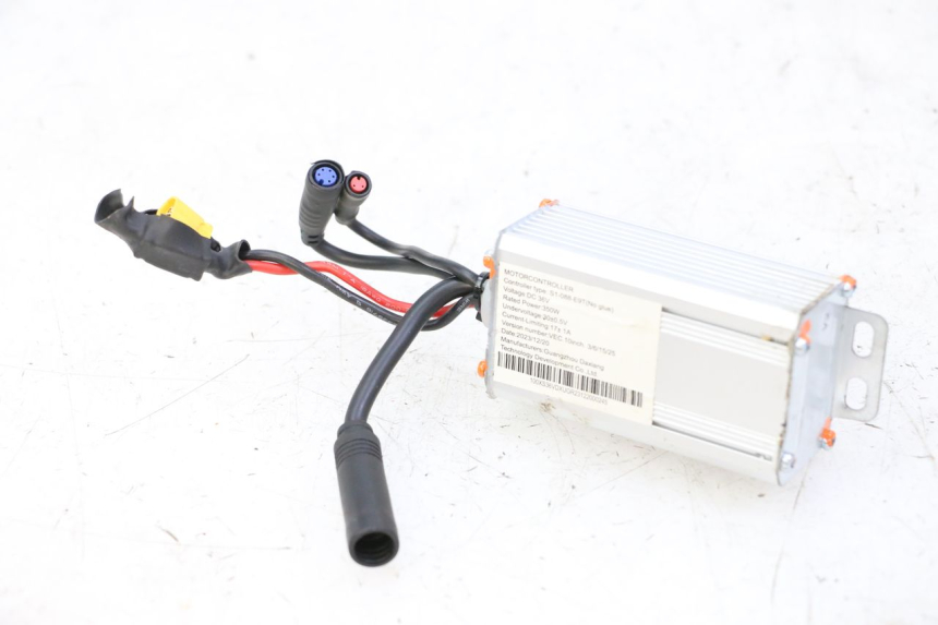 photo de BOITIER CDI URBANGLIDE 100XS 1 - Détail de la pièce