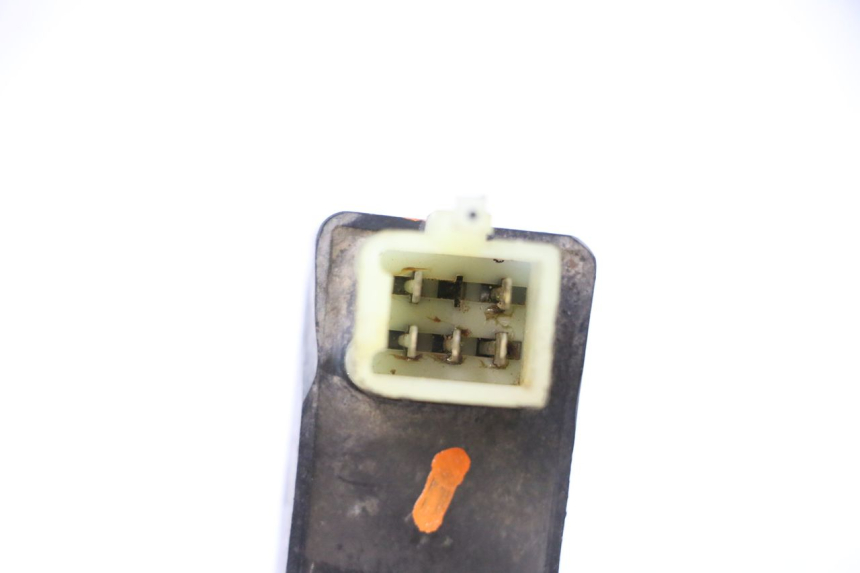 photo de BOITIER CDI PEUGEOT 103 SPX CLIP 50 (1989 - 1992) - Autre angle de vue
