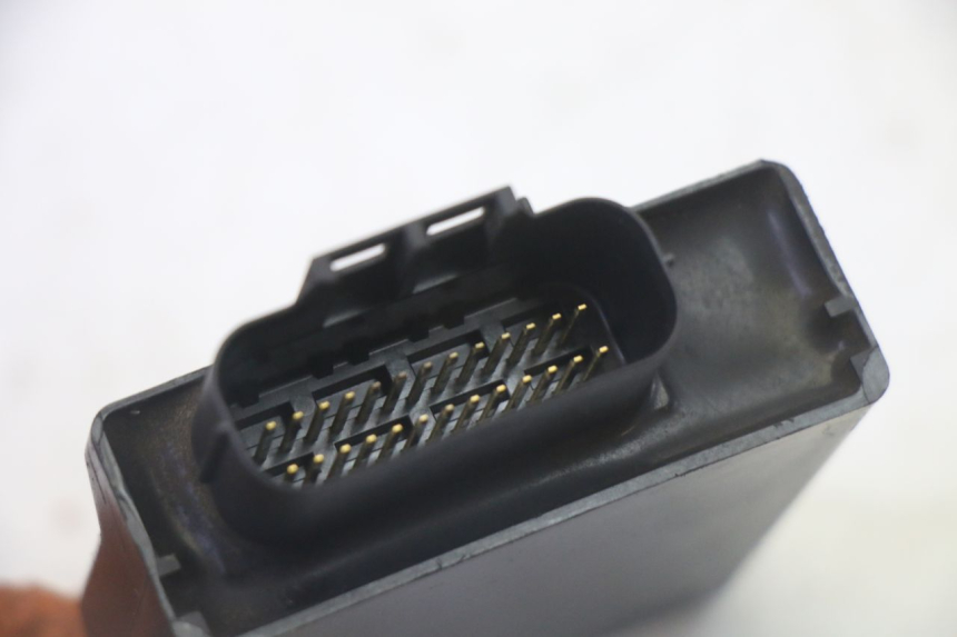 photo de BOITIER CDI SUZUKI BURGMAN 125 (2007 - 2014) - Autre angle de vue