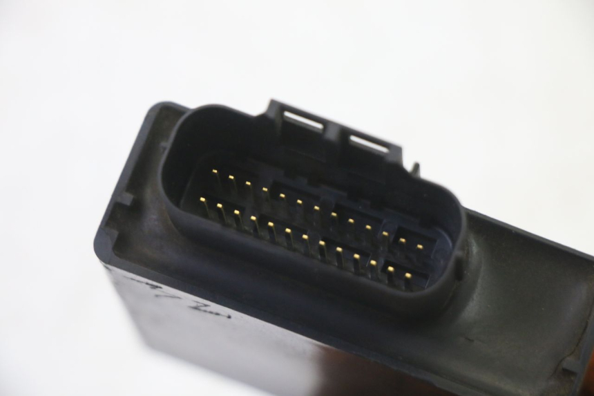 photo de BOITIER CDI SUZUKI BURGMAN 125 (2007 - 2014) - Autre angle de vue