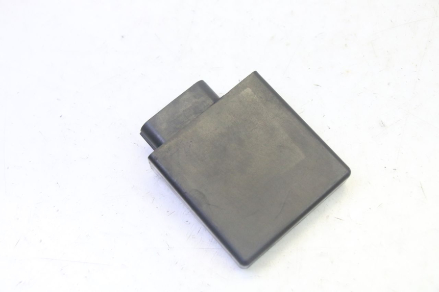 photo de BOITIER CDI SUZUKI BURGMAN 125 (2007 - 2014) - Gros plan technique