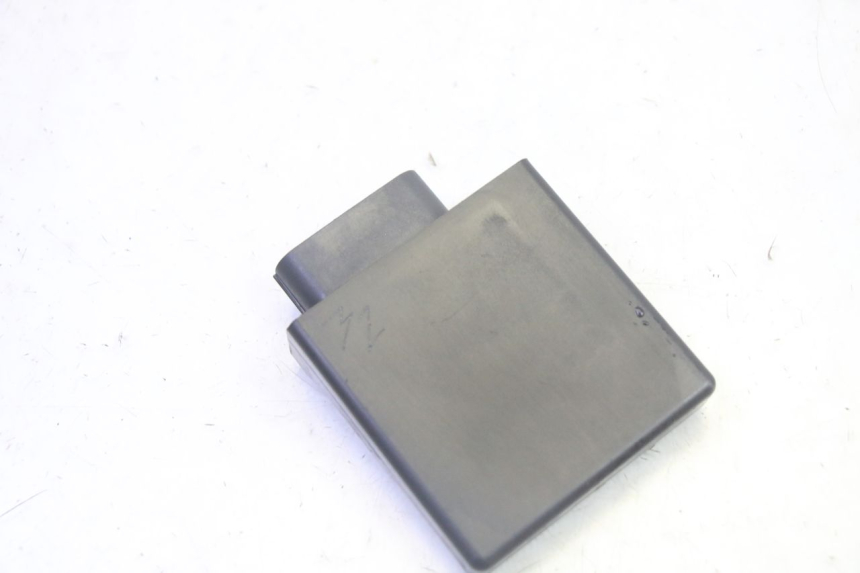 photo de BOITIER CDI SUZUKI BURGMAN 125 (2007 - 2014) - Autre angle de vue