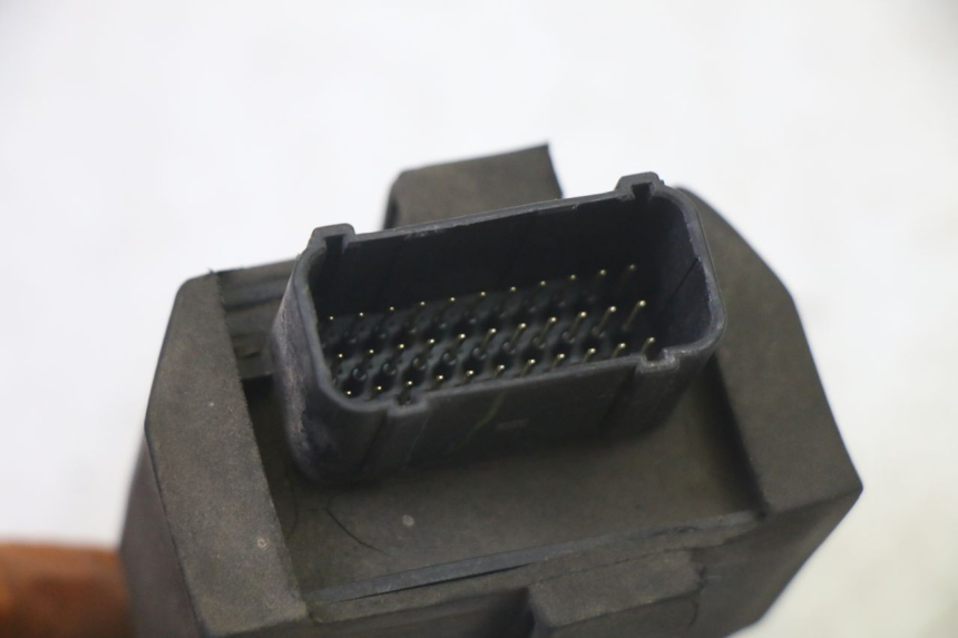 photo de BOITIER CDI HONDA CBF 125 (2009 - 2015) - Autre angle de vue