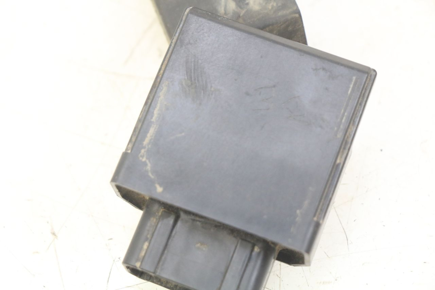 photo de BOITIER CDI HONDA CRF CR-F 125 (2022 - 2023) - Gros plan technique