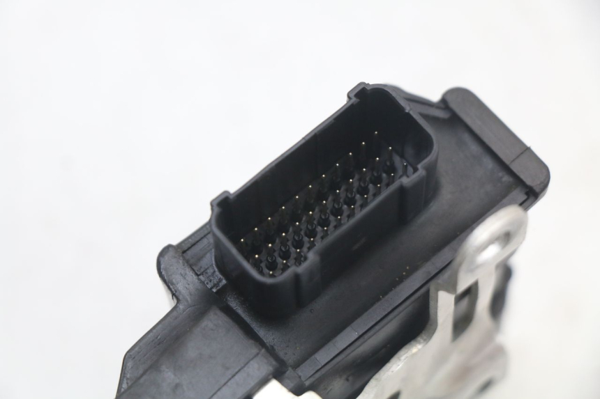 photo de BOITIER CDI HONDA CRF R 250 (2020 - 2021) - Gros plan technique