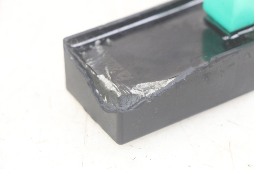 photo de BOITIER CDI LONCIN DIRT BIKE 125 - Zoom état d’usage