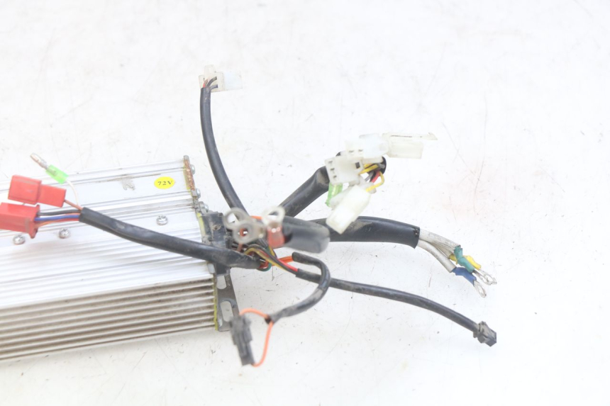 photo de BOITIER CDI EASY WATTS E-OPAI 1 (2019 - 2024) - Points de fixation