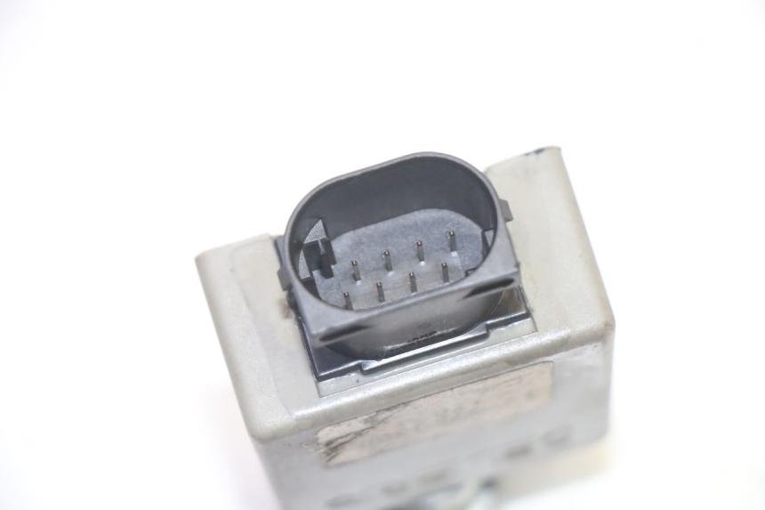 photo de BOITIER CDI PEUGEOT ELYSTAR 50 (2002 - 2014) - Gros plan technique