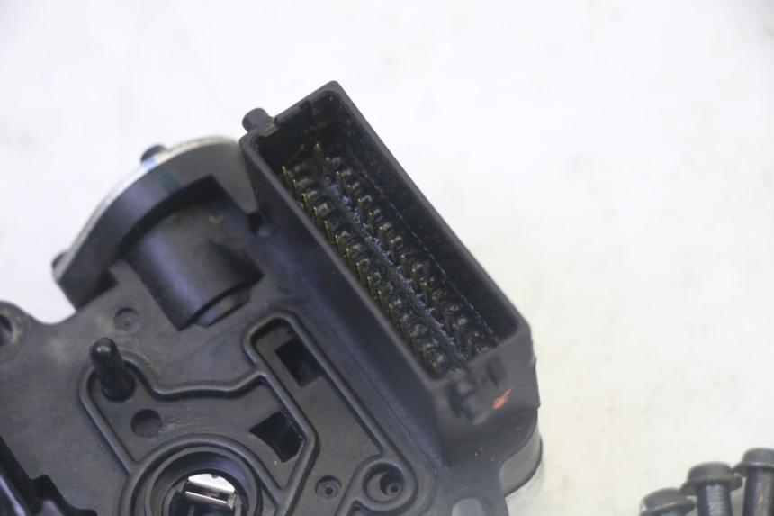 photo de BOITIER CDI HONDA FES S-WING SWING ABS 125 (2007 - 2015) - Zoom état d’usage