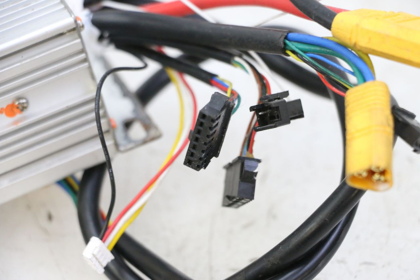 photo de BOITIER CDI KUKIRIN G2 MASTER 1 - Autre angle de vue