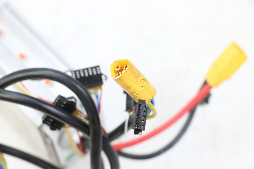 photo de BOITIER CDI KUKIRIN G2 MASTER 1 - Vue d’ensemble