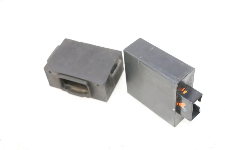 photo de BOITIER CDI KAWASAKI GPX F ZX750F 750 (1986 - 1990) - Autre angle de vue